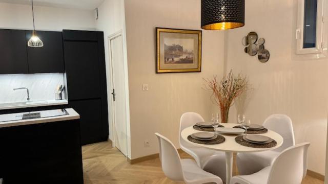 Le Charmant Tours Bagian luar foto